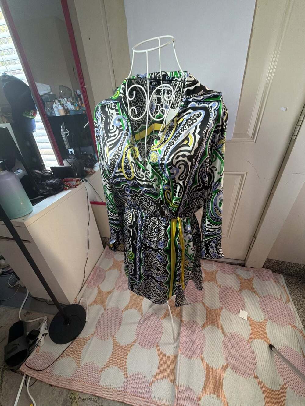 Zara Multicolored Paisley Print Lapel Collar Long Sleeve Wrap Dress Size M NWT - Picture 3 of 6